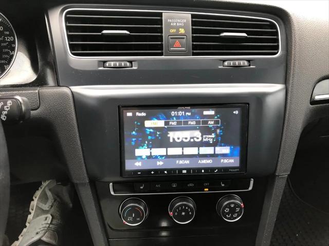 2015 Volkswagen Golf GTI 2.0T SE 4-Door
