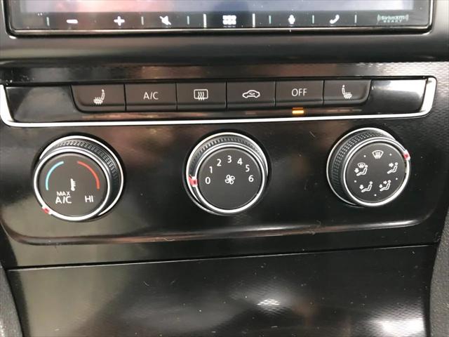 2015 Volkswagen Golf GTI 2.0T SE 4-Door