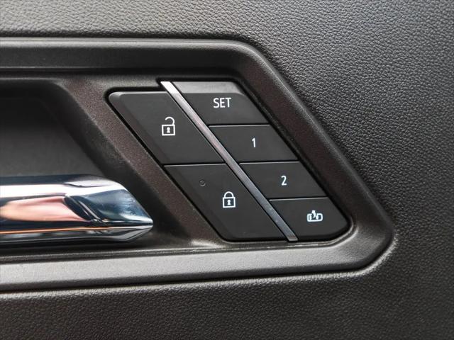 2023 GMC Canyon 4WD Crew Cab Short Box AT4