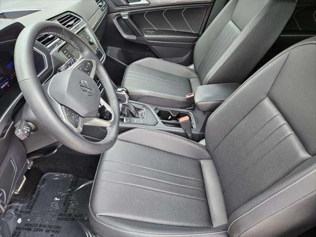 2023 Volkswagen Tiguan 2.0T SE R-Line Black