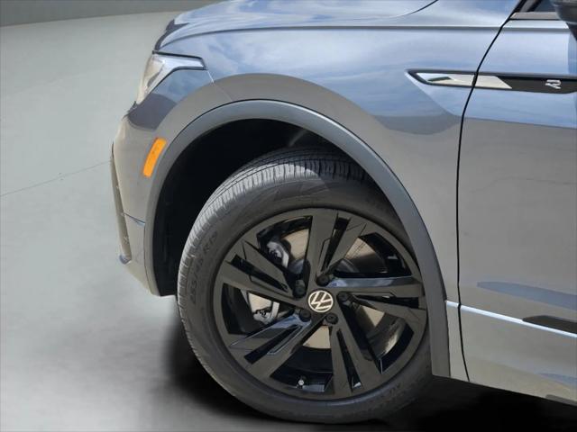 2023 Volkswagen Tiguan 2.0T SE R-Line Black