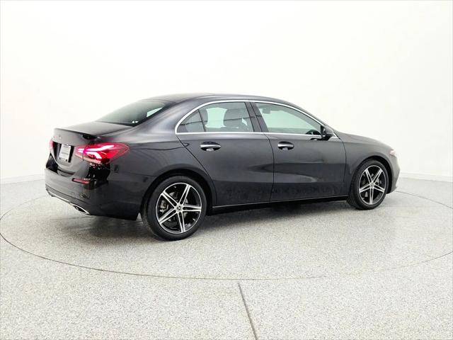 2022 Mercedes-Benz A 220 A 220
