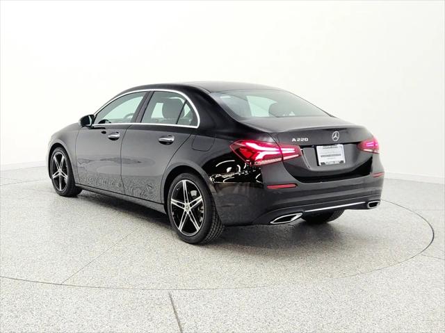 2022 Mercedes-Benz A 220 A 220
