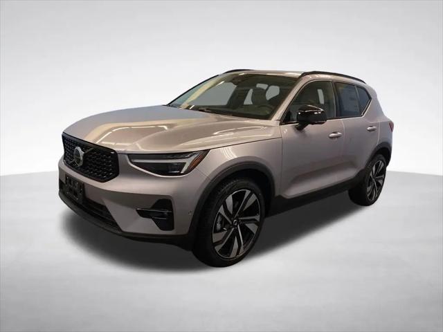 2026 Volvo XC40 Ultra, B5 AWD Gas (mild hybrid), Dark