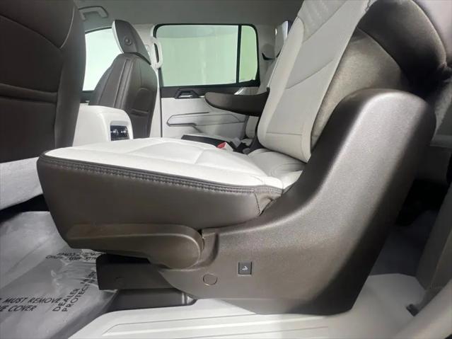 2024 GMC Acadia AWD Denali