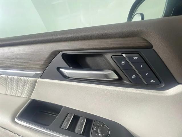 2024 GMC Acadia AWD Denali