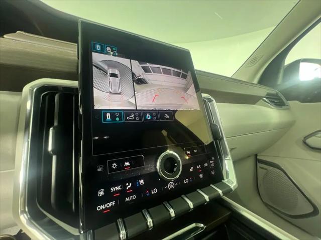 2024 GMC Acadia AWD Denali