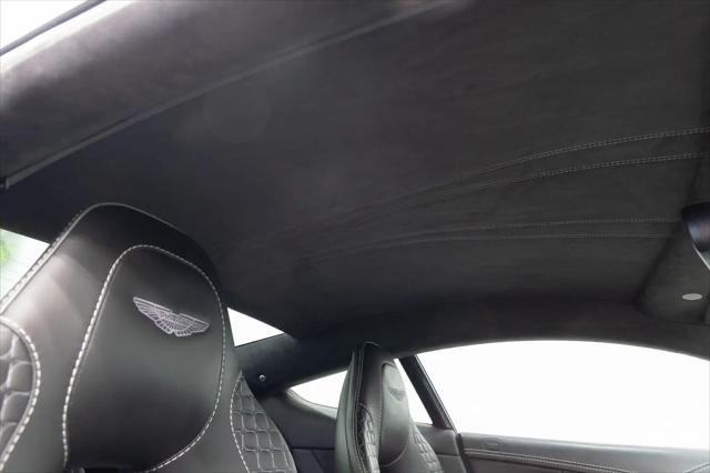 2015 Aston Martin Vanquish Standard