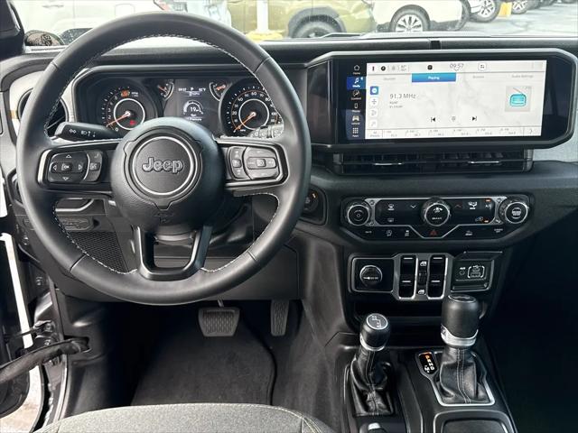 2025 Jeep Wrangler 4-Door Summit 4x4