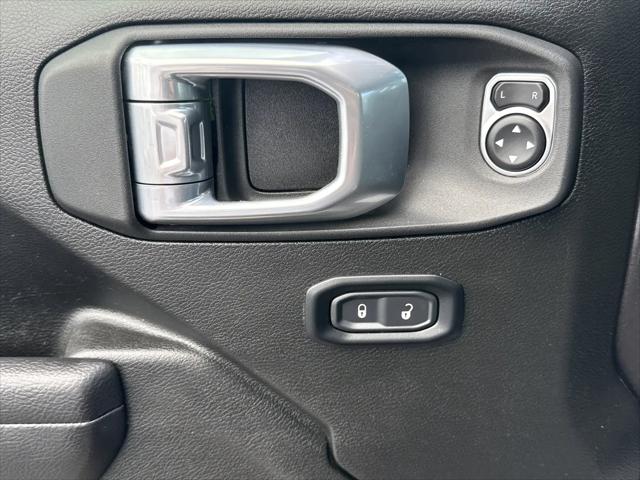 2025 Jeep Wrangler 4-Door Summit 4x4