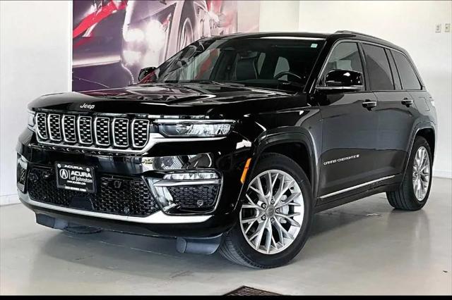 2022 Jeep Grand Cherokee Summit 4x4 for sale in Johnston, IA