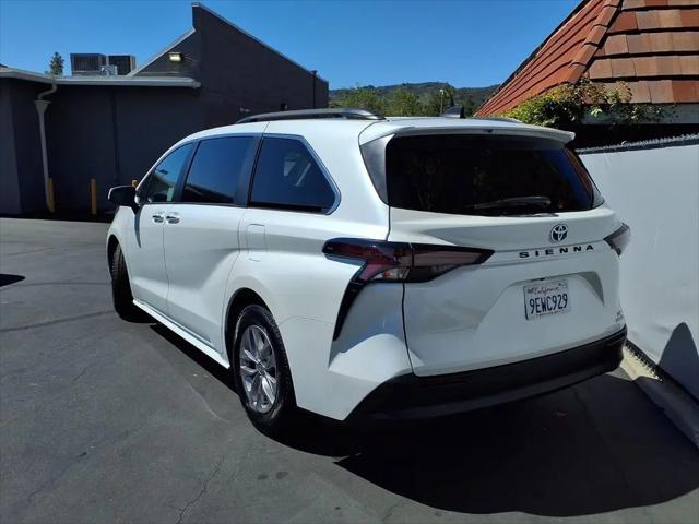 2023 Toyota Sienna XLE