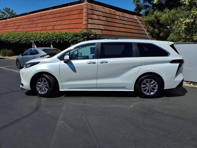 2023 Toyota Sienna XLE