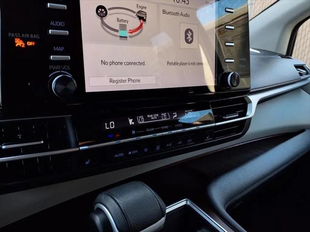 2023 Toyota Sienna XLE