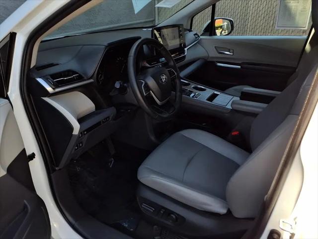 2023 Toyota Sienna XLE