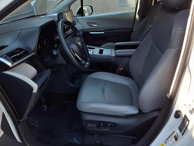 2023 Toyota Sienna XLE