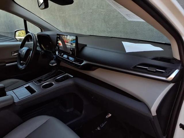 2023 Toyota Sienna XLE