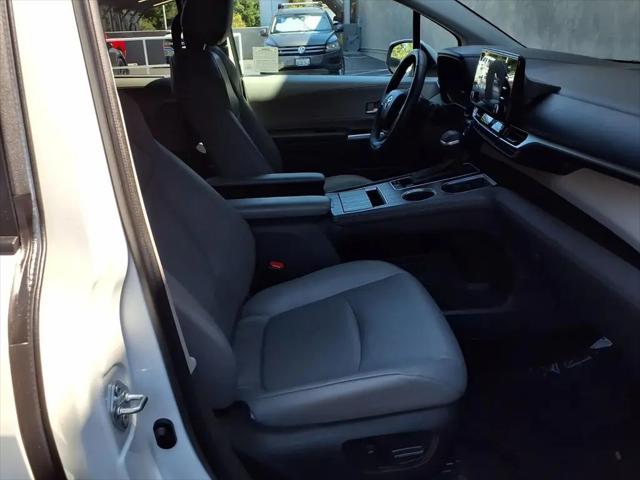 2023 Toyota Sienna XLE