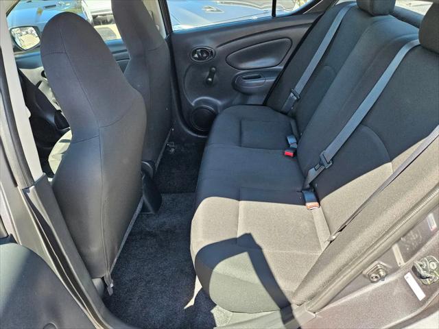 2016 Nissan Versa 1.6 S+