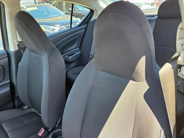 2016 Nissan Versa 1.6 S+