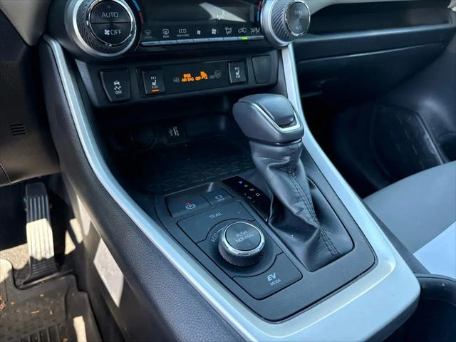 2025 Toyota RAV4 Hybrid XLE Premium
