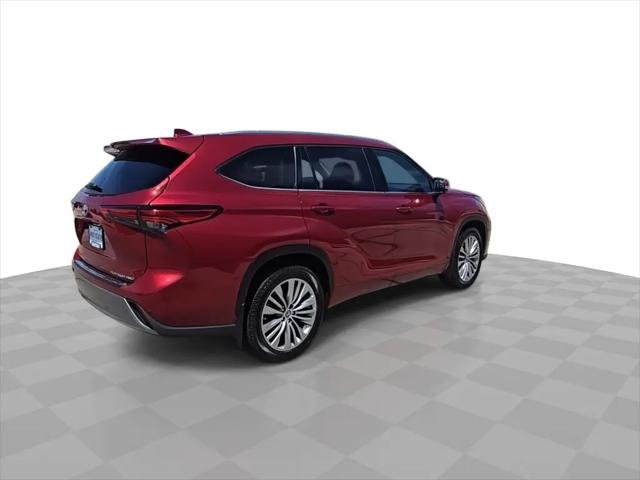 2022 Toyota Highlander Platinum