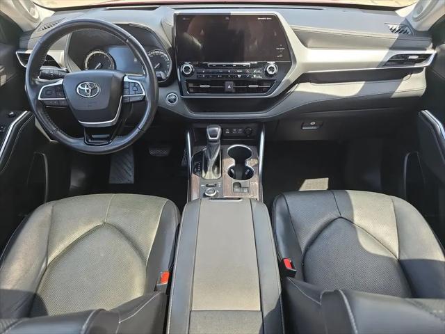 2022 Toyota Highlander Platinum