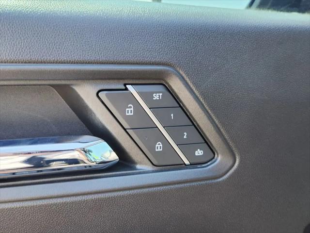 2023 GMC Canyon 4WD Crew Cab Short Box AT4