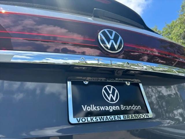 2026 Volkswagen Atlas SE with Technology
