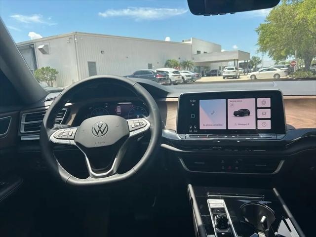 2026 Volkswagen Atlas SE with Technology