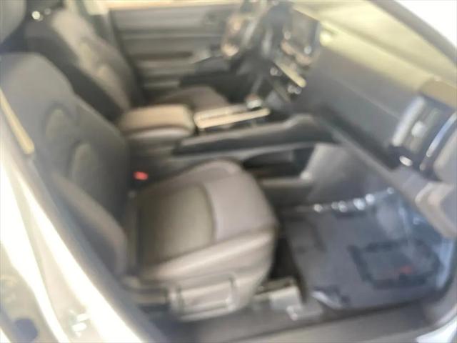 2025 Nissan Pathfinder SV FWD