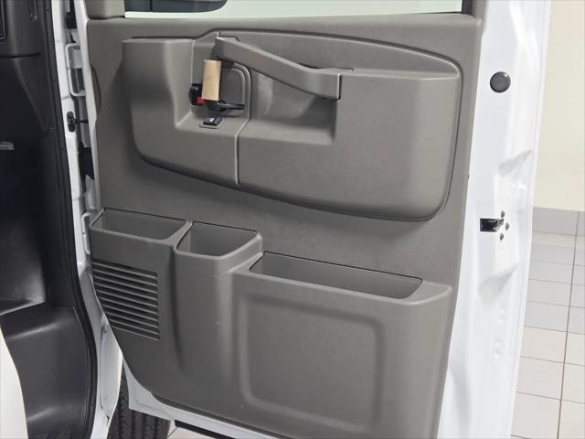 2026 Chevrolet Express Cargo Van 2500 Regular Wheelbase, WT, RWD