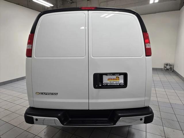 2026 Chevrolet Express Cargo Van 2500 Regular Wheelbase, WT, RWD