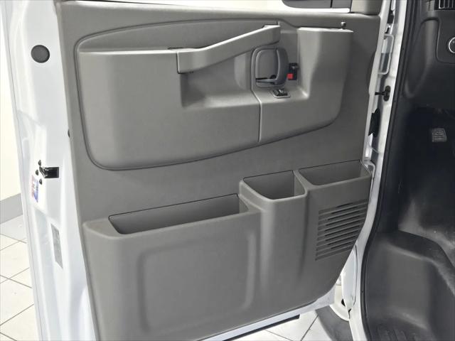 2026 Chevrolet Express Cargo Van 2500 Regular Wheelbase, WT, RWD