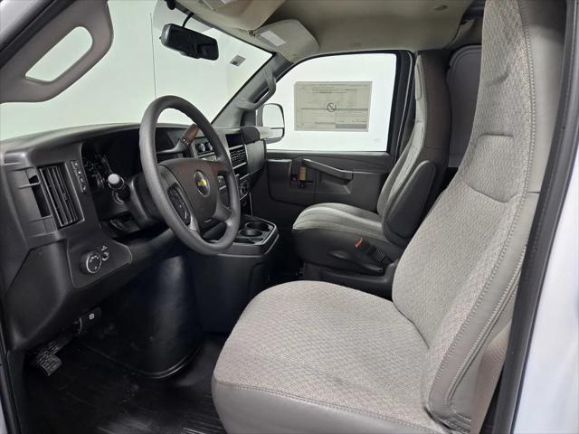 2026 Chevrolet Express Cargo Van 2500 Regular Wheelbase, WT, RWD