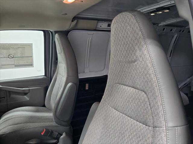 2026 Chevrolet Express Cargo Van 2500 Regular Wheelbase, WT, RWD