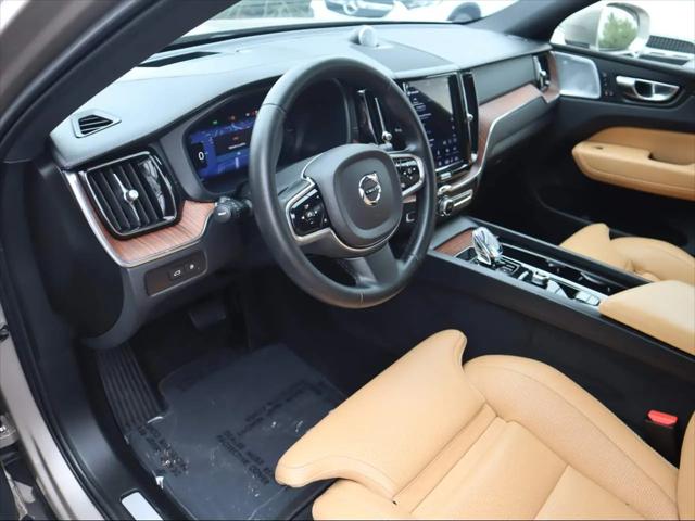 2023 Volvo XC60 Recharge T8 Ultimate Bright Theme