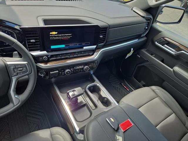 2026 Chevrolet Silverado 1500 4WD Crew Cab Short Bed RST