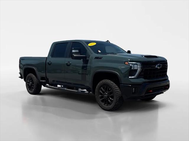 2025 Chevrolet Silverado 2500HD 4WD Crew Cab Standard Bed LT