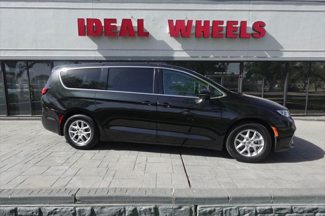 2023 Chrysler Pacifica Touring L for sale in Sioux City, IA