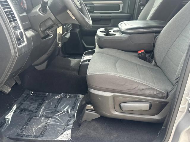 2024 Ram 1500 Classic Warlock Crew Cab 4x2 5'7" Box