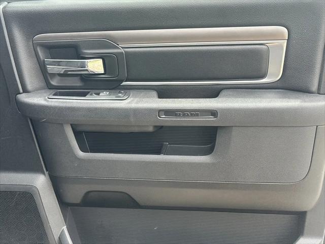 2024 Ram 1500 Classic Warlock Crew Cab 4x2 5'7" Box