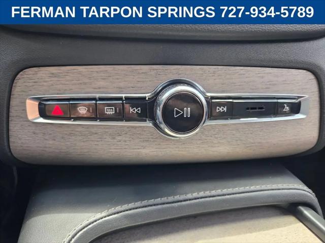 2024 Volvo XC90 Recharge T8 Ultimate 6-Seater