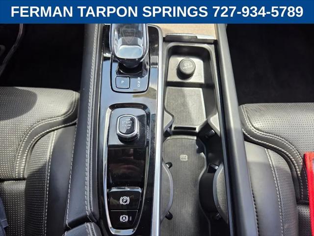 2024 Volvo XC90 Recharge T8 Ultimate 6-Seater
