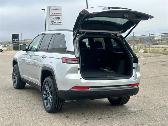 2026 Jeep Grand Cherokee 85th Anniversary Edition