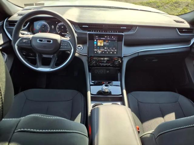 2026 Jeep Grand Cherokee L Altitude 4x4