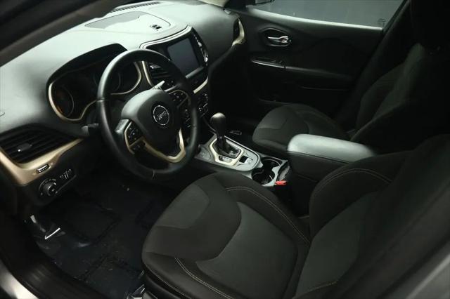2016 Jeep Cherokee Altitude