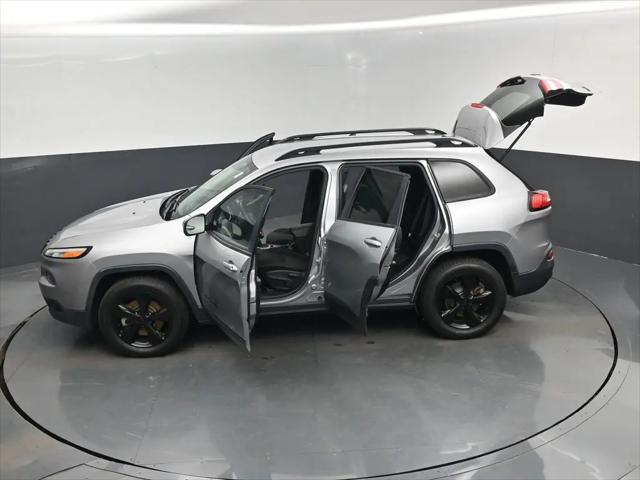 2016 Jeep Cherokee Altitude