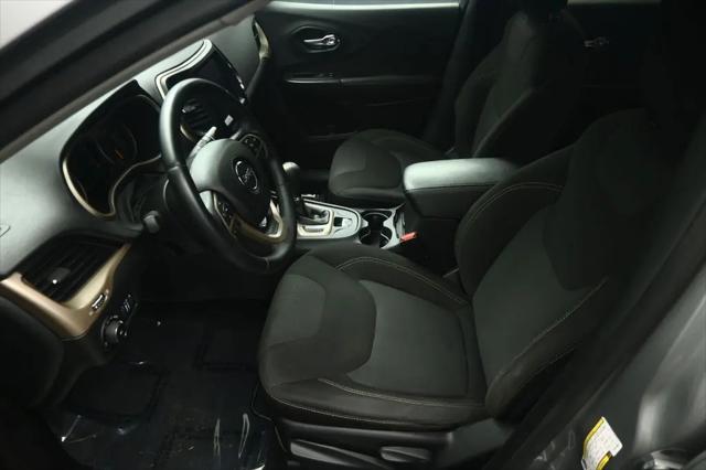 2016 Jeep Cherokee Altitude