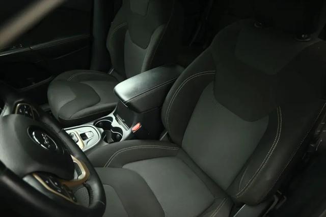 2016 Jeep Cherokee Altitude